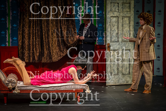 THE_ONE_ACT_PLAY_THAT_GOES_WRONg_090